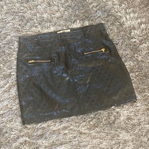 Faux leather mini skirt